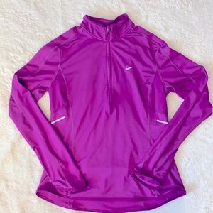 Nike top